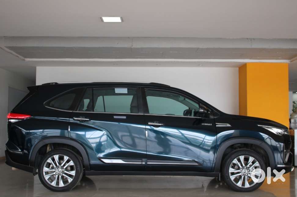 Toyota Innova Hycross 2.0 Zx Hybrid 7 Str, 2024, Petrol