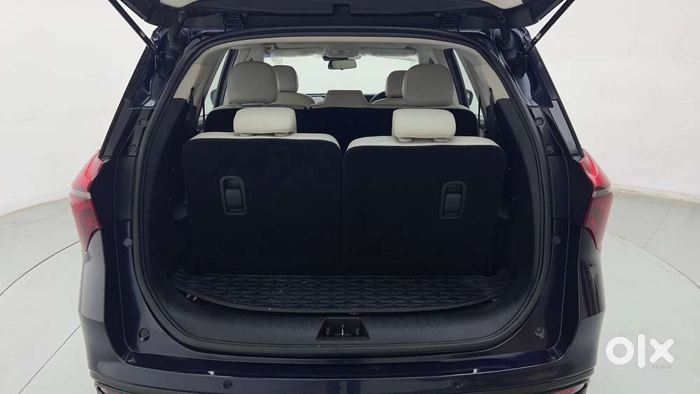 Mahindra Xuv700 2.0 Ax 7 Petrol Mt Str, 2024, Petrol