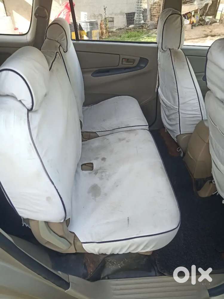 Toyota Innova Diesel 2011