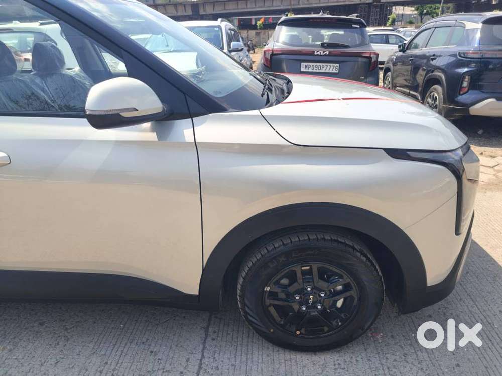 Kia Carens Clavis 2026 Petrol 8000 Km Driven