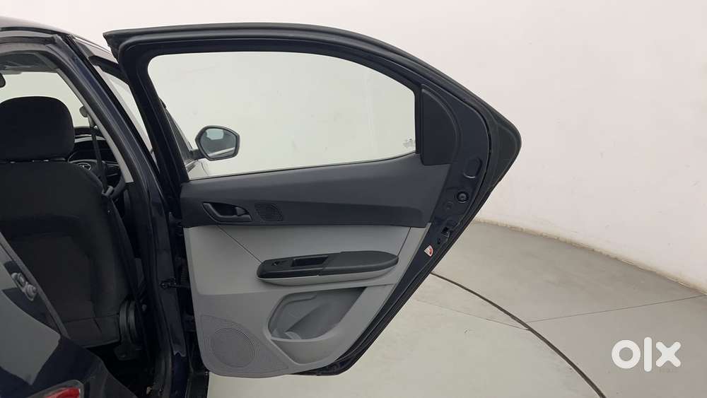 Tata Tiago 1.2 Revotron Xm Cng, 2022, Cng & Hybrids