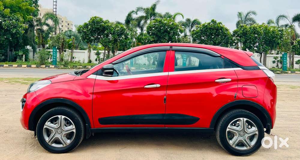 Tata Nexon 1.2 Revotron Xm, 2018, Cng & Hybrids