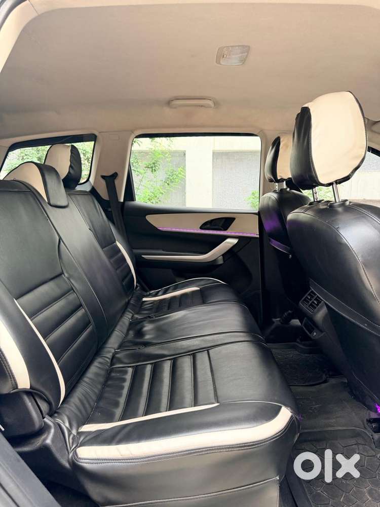 Mahindra Xuv700 Mx Diesel Mt 5 Str (e), 2023, Diesel