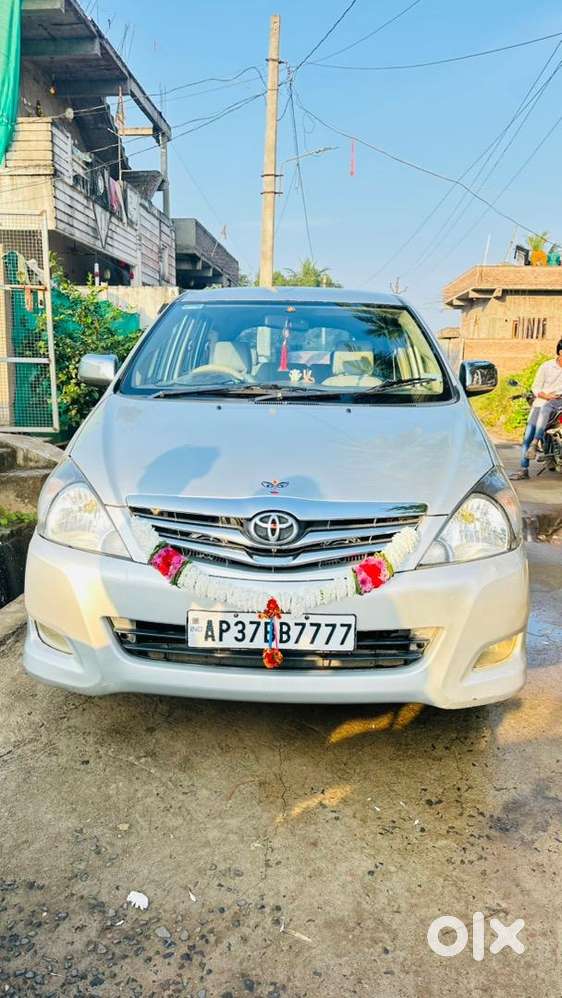 Toyota Innova 2010 Diesel Well Maintained