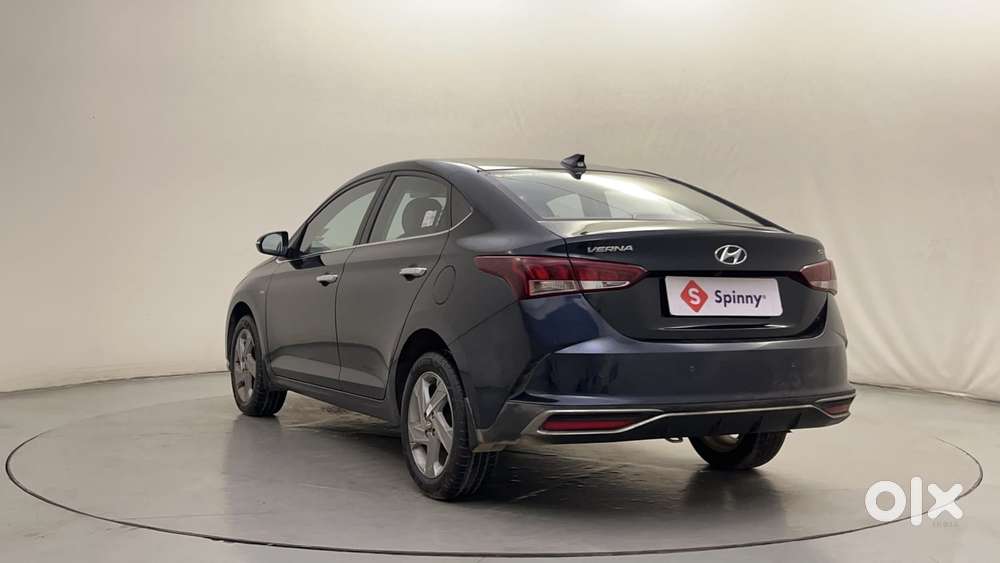 Hyundai Verna 1.5 Sx Vtvt Ivt, 2022, Petrol