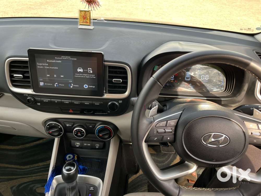 Hyundai Venue Petrol 2024