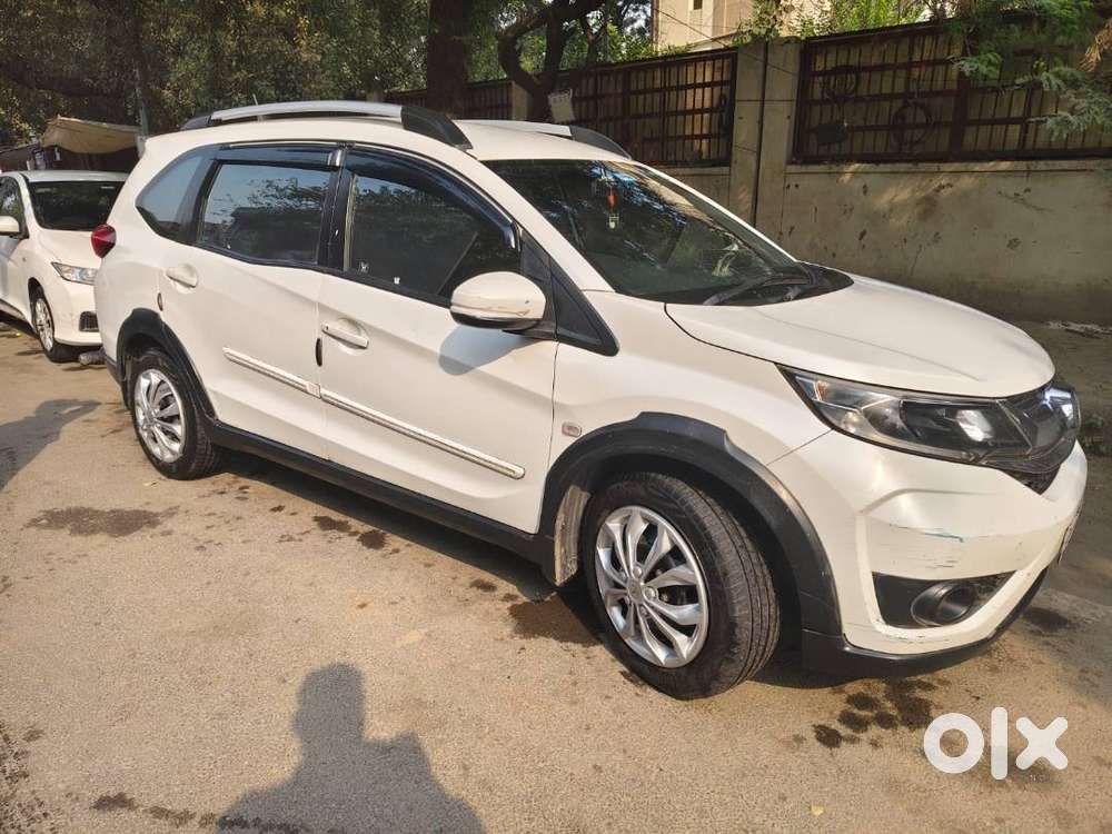 Well Maintained Honda Brv Petrol/cng Car 7 Seater