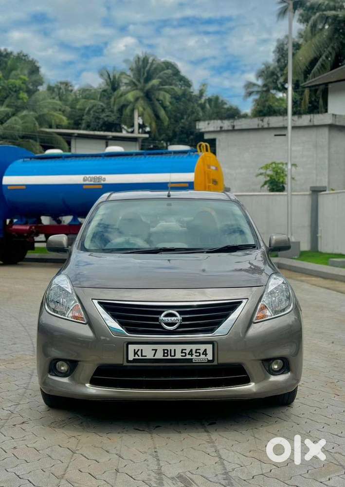 Nissan Diesel Car 2011