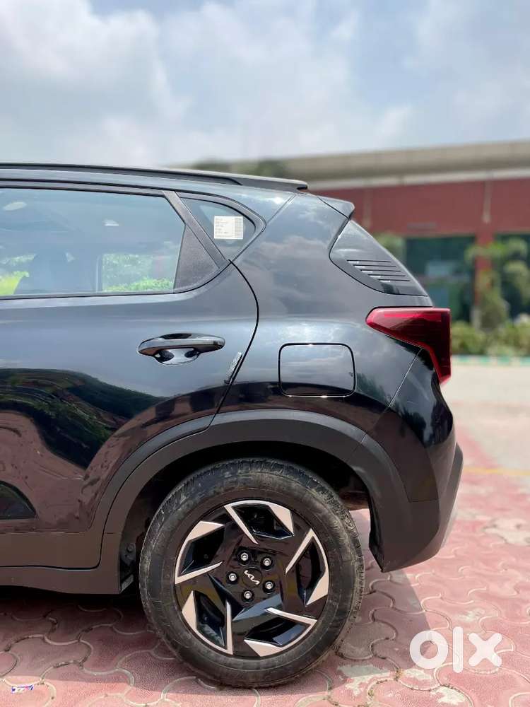 Kia Sonet 2024 Petrol 6000 Km Driven With Sunroof