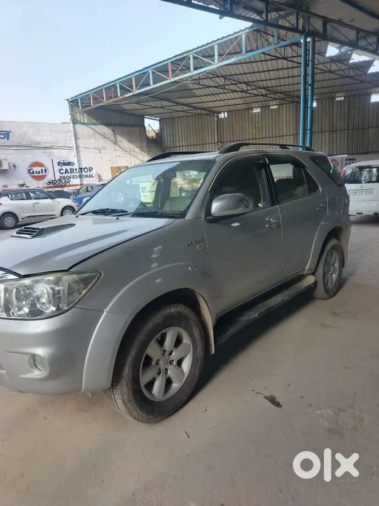 Toyota Fortuner 3.0 2011