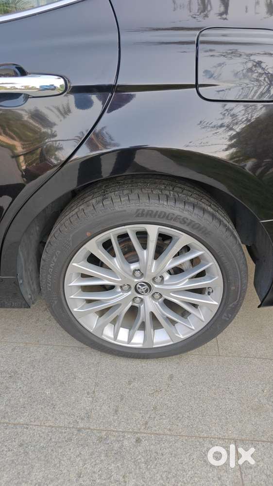 Toyota Camry Hybrid, 2019, Petrol