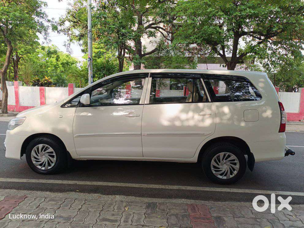 Toyota Innova 2.5 G (diesel) 8 Seater, 2016, Diesel