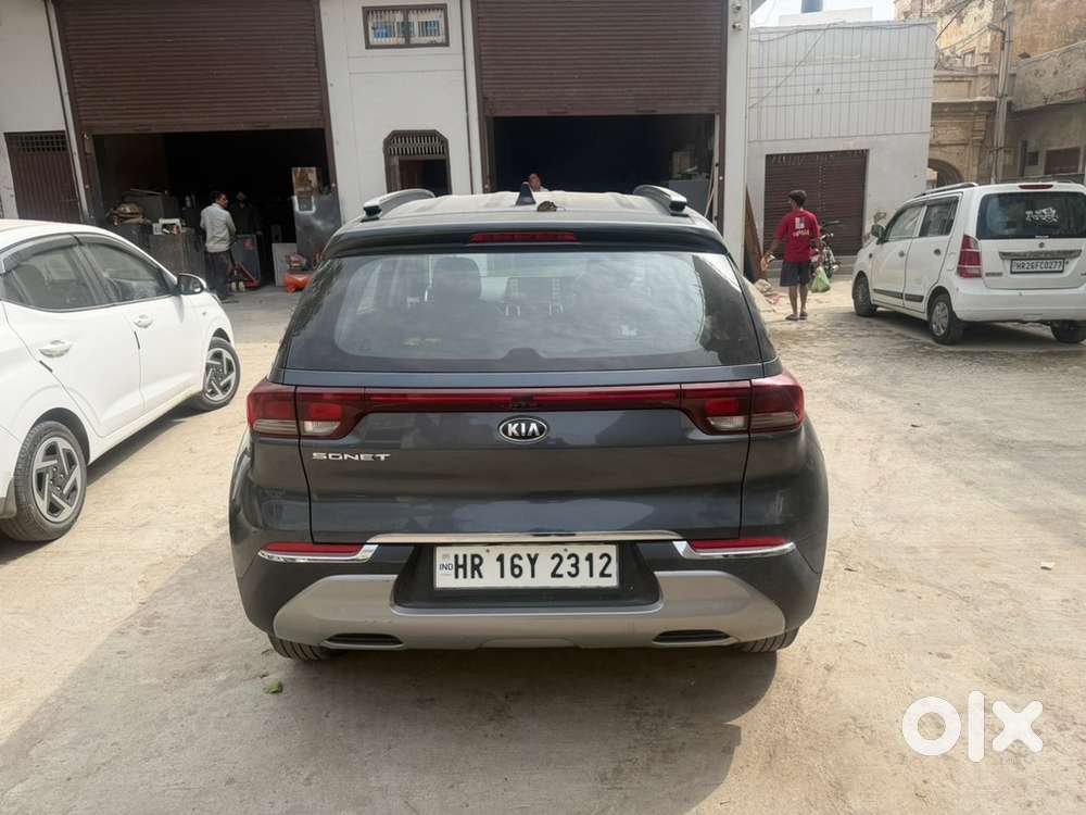 Kia Sonet Petrol 2021