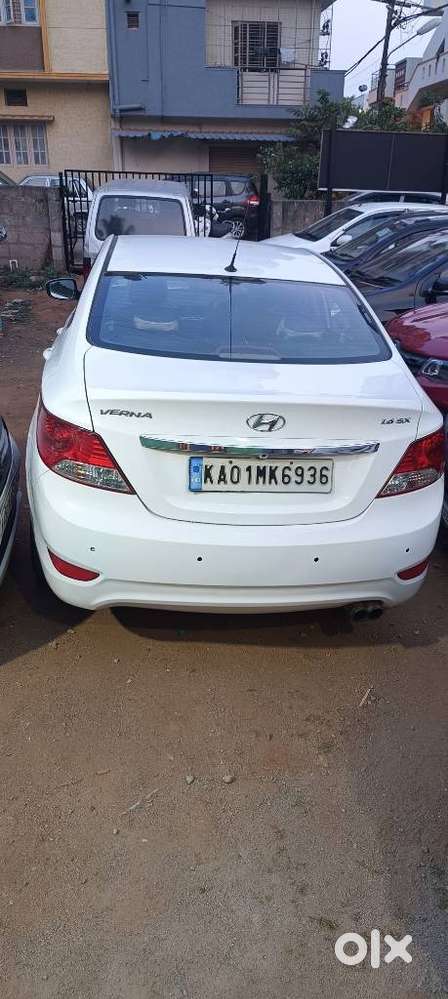 Hyundai Verna Crdi Vgt Sx 1.5, 2013, Diesel