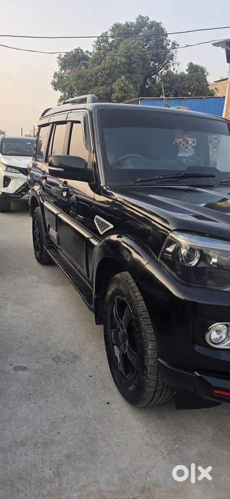 Mahindra Scorpio Diesel Manual 2021