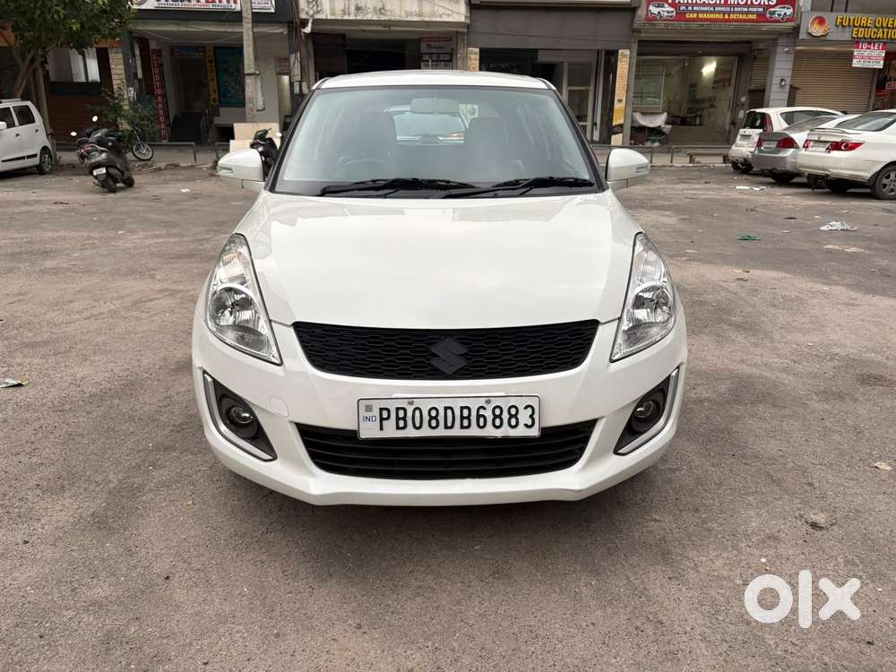 Maruti Suzuki Swift Vxi Abs Bsiv, 2015, Petrol