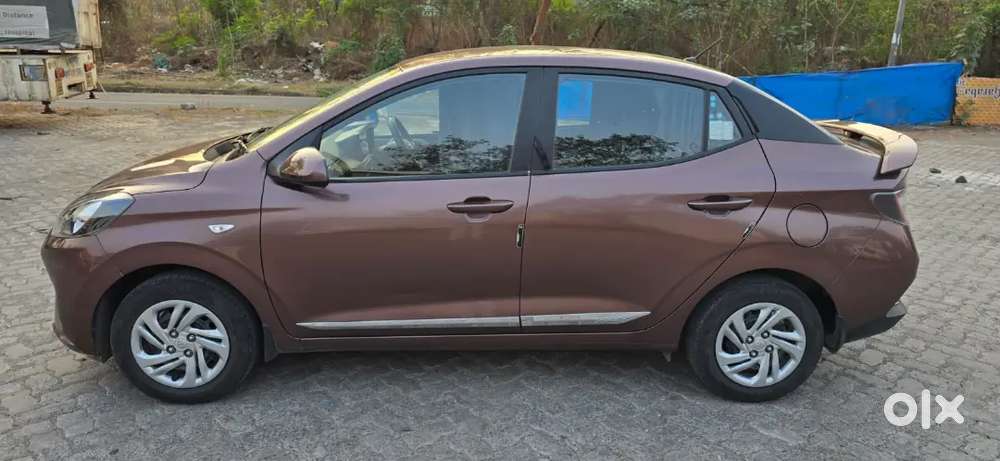 Hyundai Aura 2022 Cng & Hybrids 700000 Km Driven