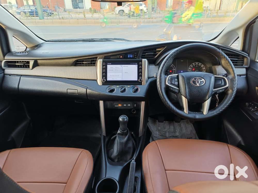 Toyota Innova Crysta 2.4 G Mt, 2023, Diesel