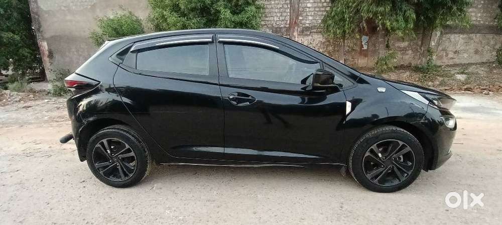Tata Altroz 1.2 Xza Petrol Dct, 2023, Petrol