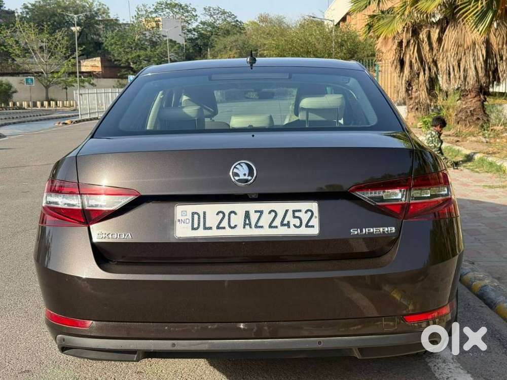 Skoda Superb Style 1.8 Tsi At, 2018, Petrol