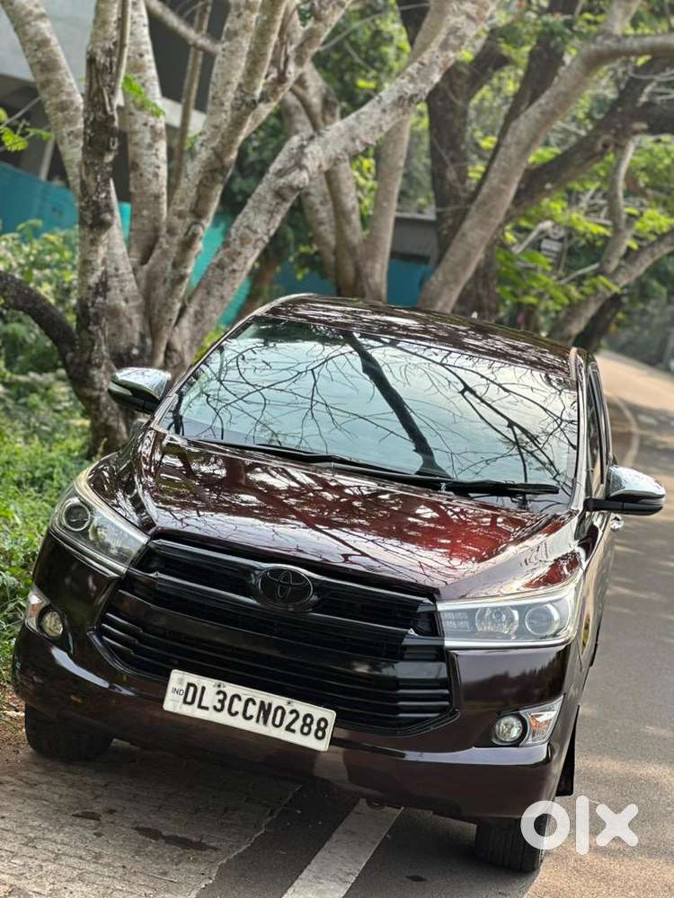 Toyota Innova Crysta 2017 Diesel Well Maintained
