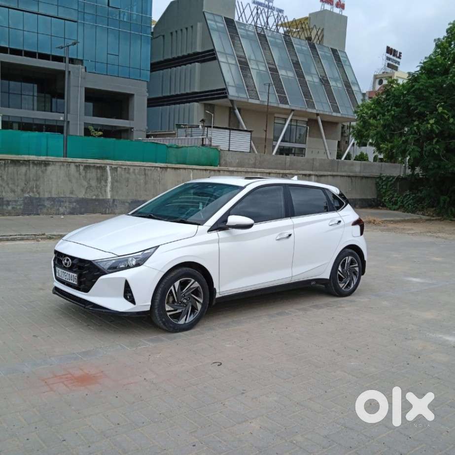 Hyundai New I20 1.2 Asta (o) Mt, 2023, Petrol