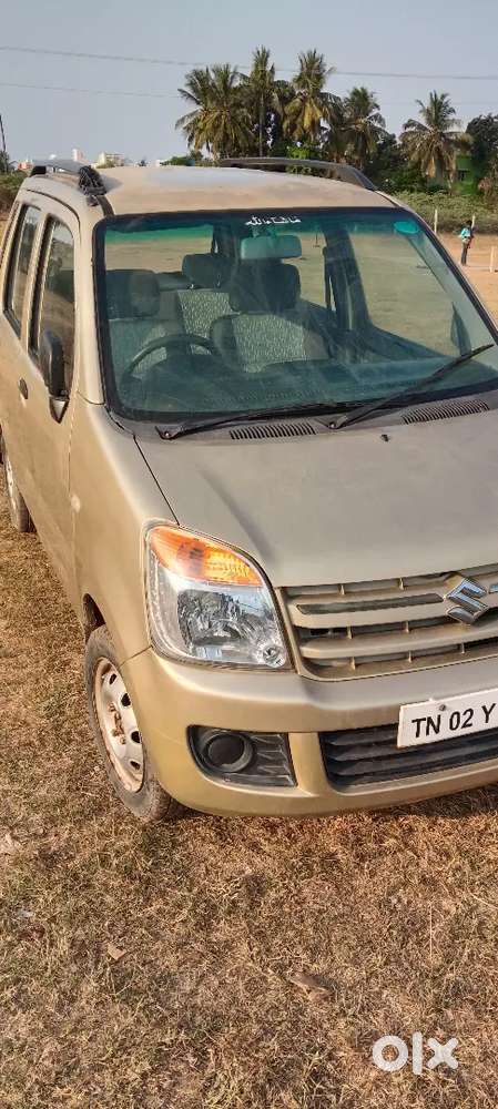 Petrol+lpg.new Battery Tyer. 75%  Power Steering  Oli Service Done