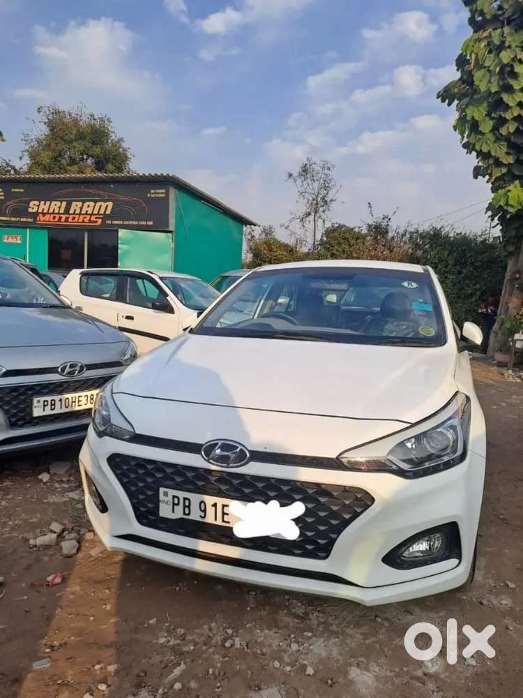 Hyundai I20 Petrol Top Model Asta Optional New Codition 19 Model