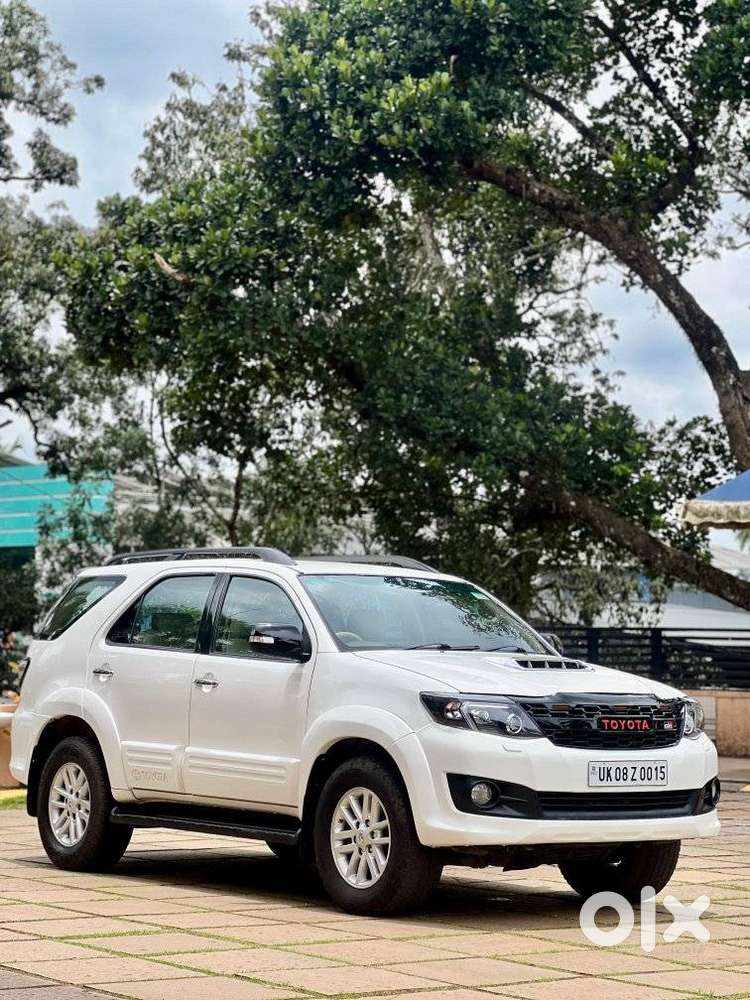 Toyota Fortuner 3.0 4x4 Manual, 2012, Diesel