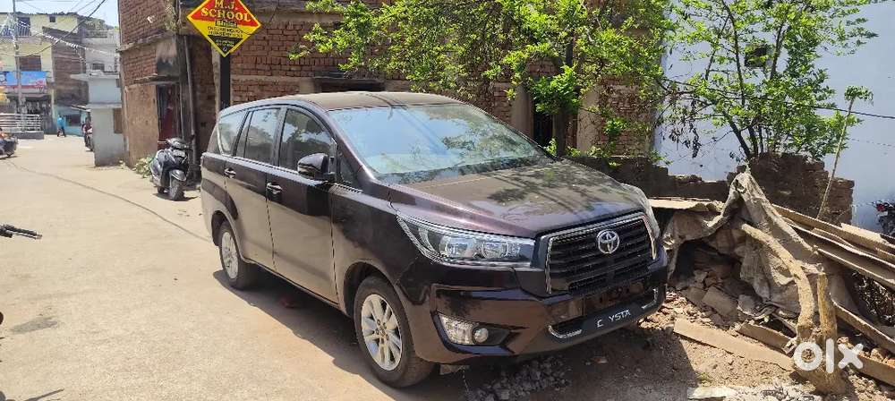Toyota Innova Crysta 2.4 Mt 2016