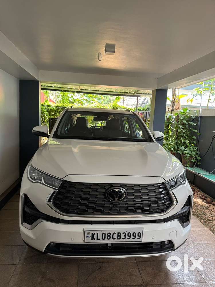Toyota Innova Hycross 2023 Petrol