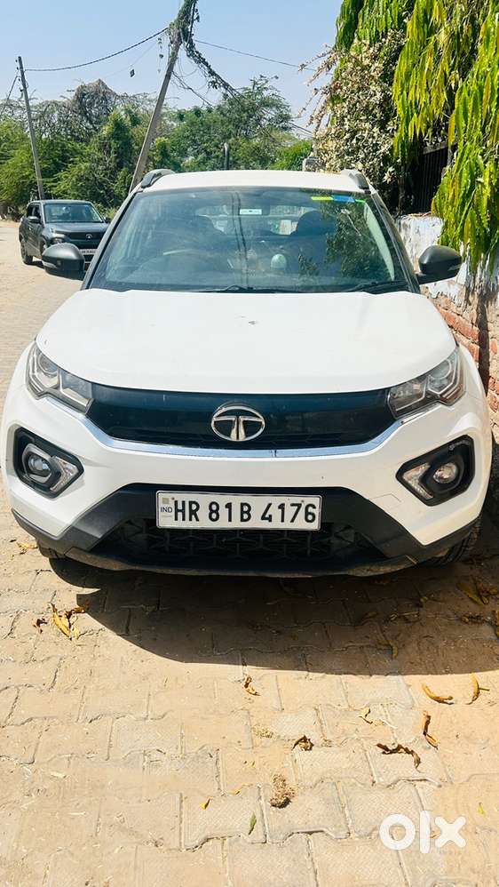 Tata Nexon Petrol 2022-one Handed Car