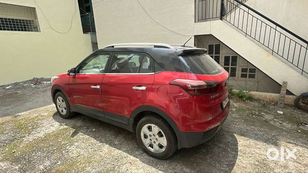 Creta Mid Variant ,ac Is Good Grey Interiors Additional Seat Covers