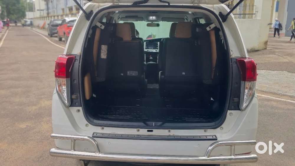 Toyota Innova Crysta [2020-ongoing] 2.4 Zx 7 Str, 2022, Diesel