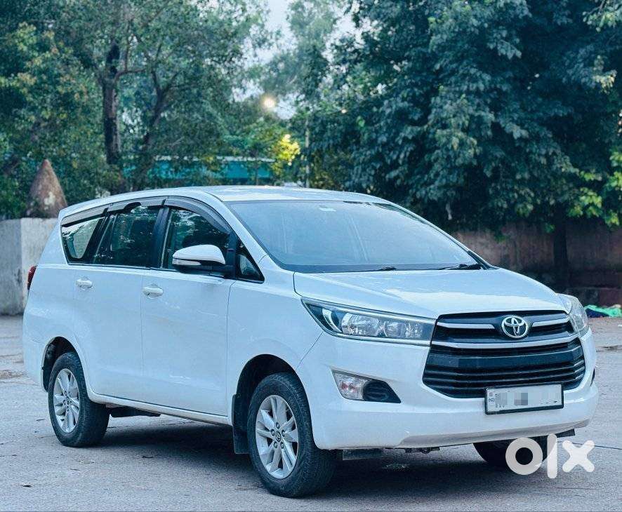 Toyota Innova Crysta 2.4 G Mt, 2017, Diesel