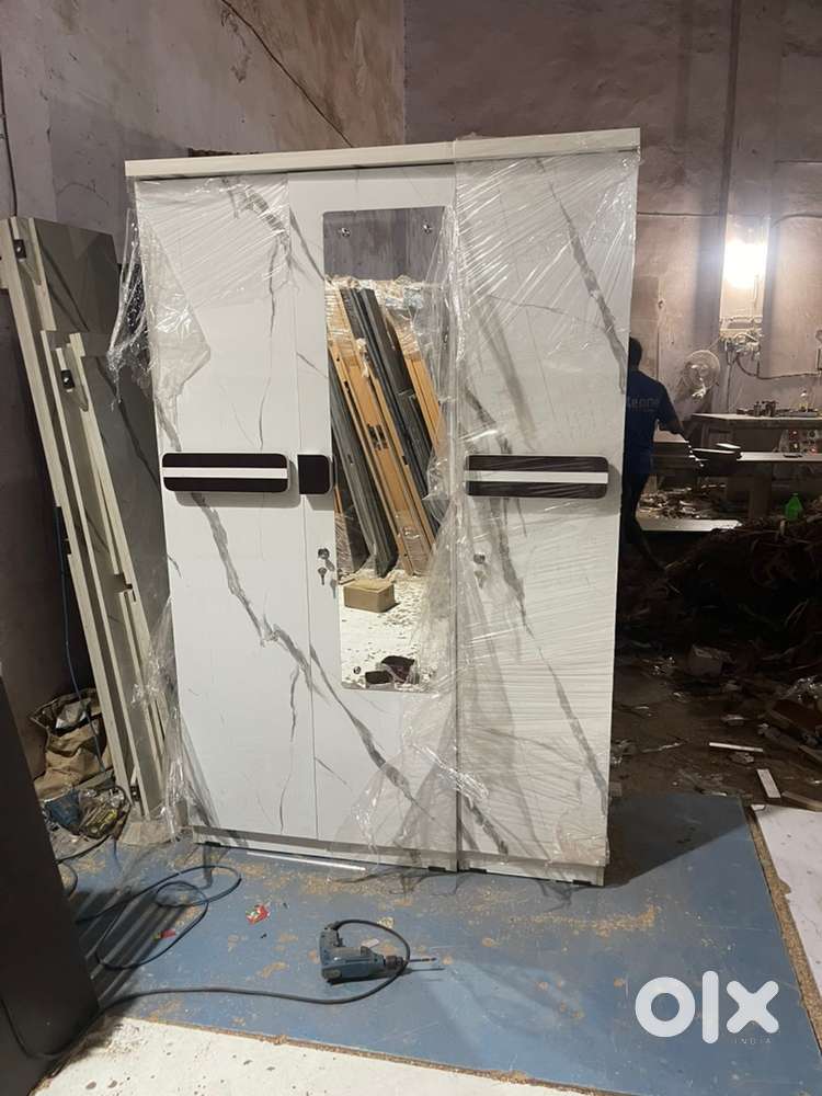 Brand new 3 door wardrobe direct factory outlet