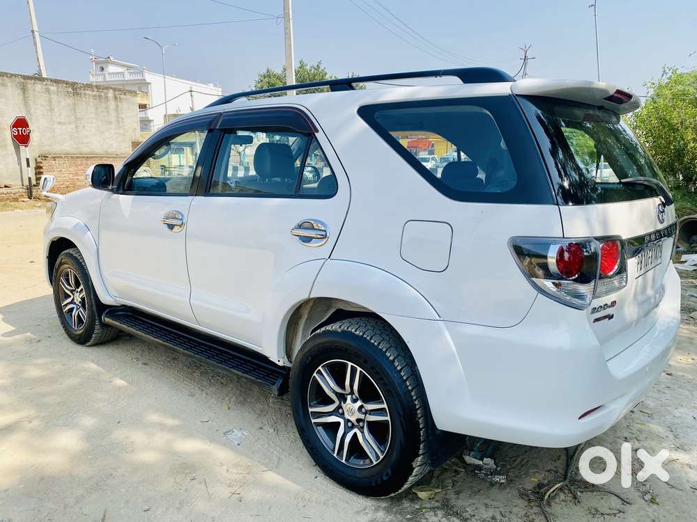 Toyota Fortuner 3.0 4x4 Manual, 2015, Diesel