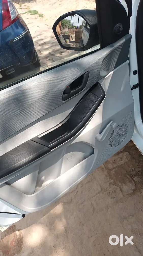 Tata Tiago Revotron Xe 2026