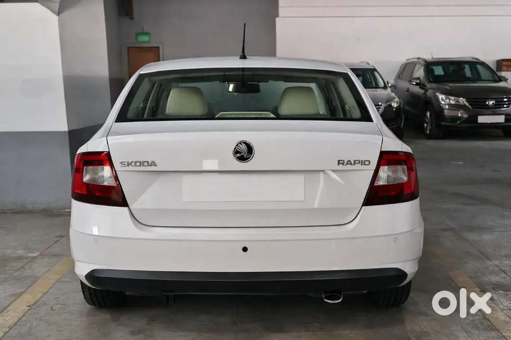 Skoda Rapid 1 Tsi At