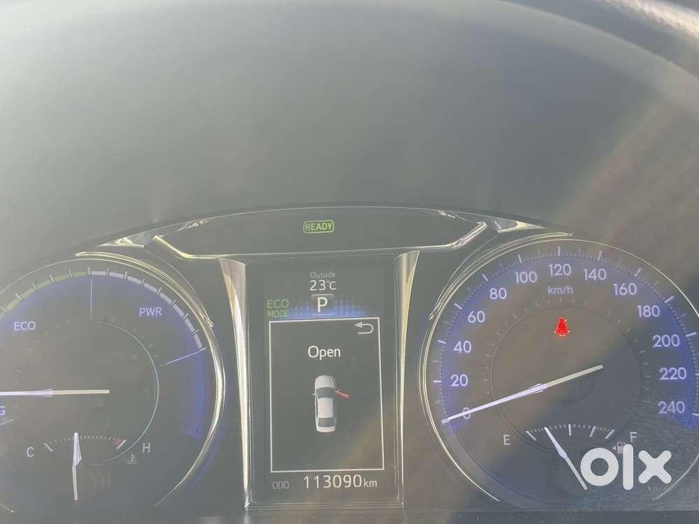 Toyota Camry 2.5l Automatic, 2016, Cng & Hybrids