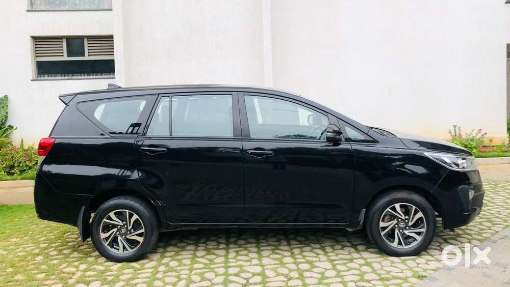 Toyota Innova Crysta 2.4 Gx Limited Edition At 7 Str, 2022, Diesel