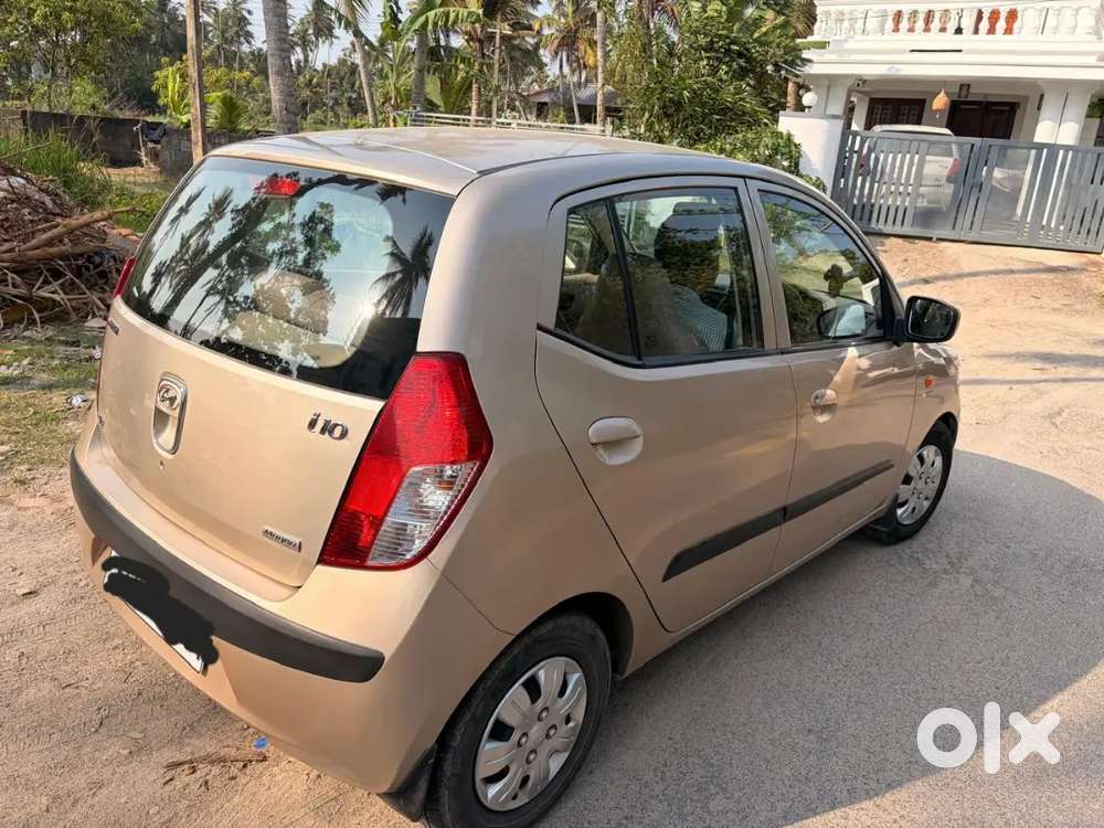 Hyundai I10 Champagne Gold [2009]