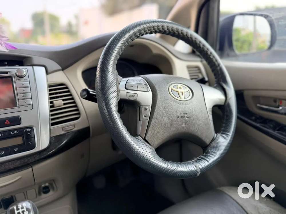 Toyota Innova 2.5 Zx Diesel 7 Seater Bsiii, 2013, Diesel
