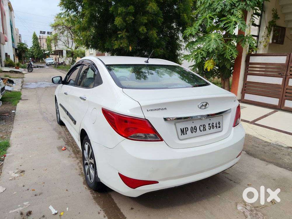 Hyundai Verna 1.6 Crdi Sx Option, 2015, Diesel