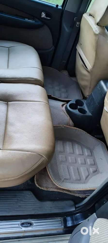 Black Ford Endeavour Car