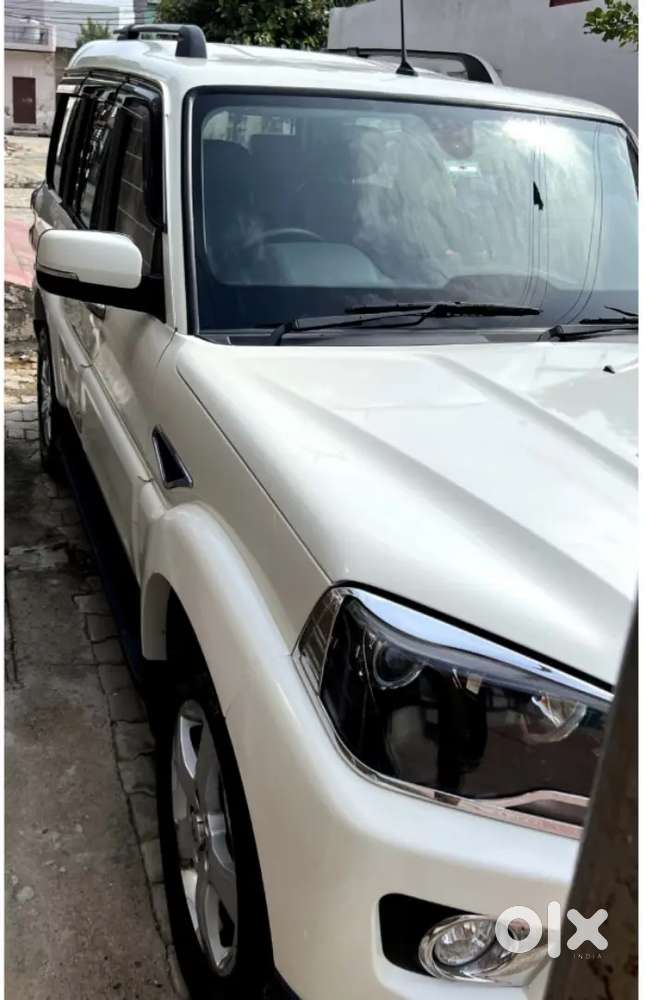 Mahindra Scorpio Classic 2022 Diesel 42000 Km Driven