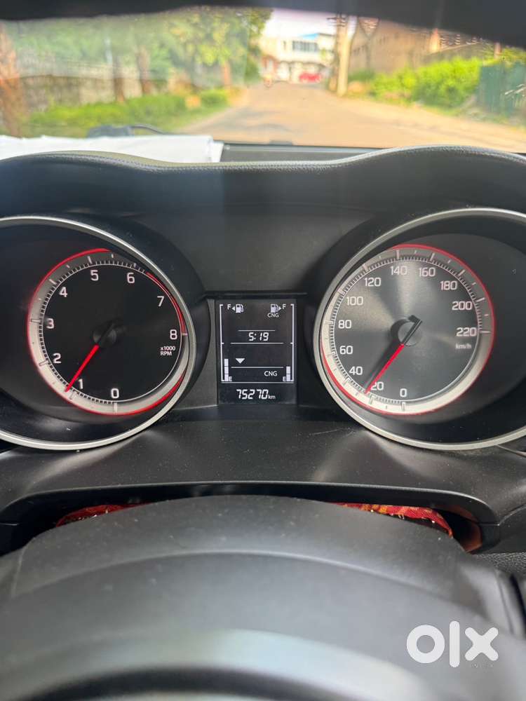 Maruti Suzuki Swift 2023 Vxi Cng