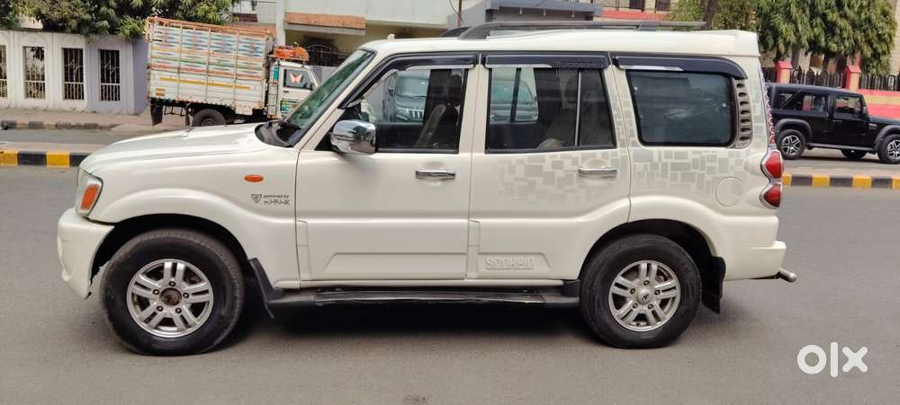 Mahindra Scorpio Vlx 2wd Airbag Se Bsiv, 2014, Diesel