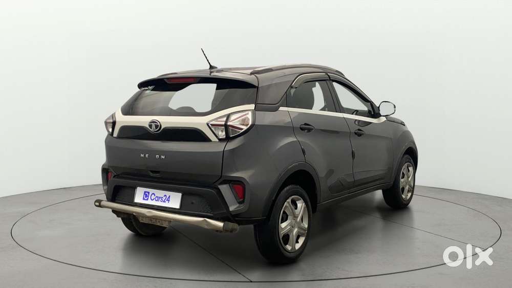 Tata Nexon 1.5 Revotorq Xma Amt (s), 2021, Petrol