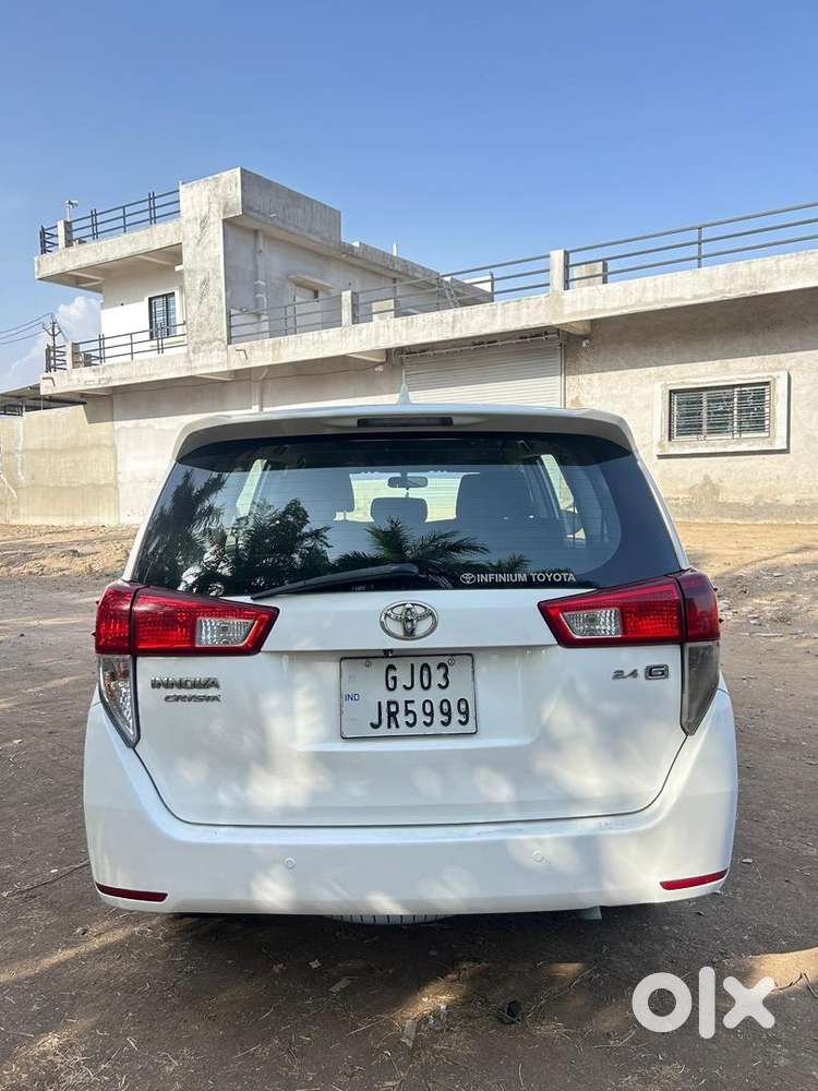 Toyota Innova Crysta 2017 Diesel Well Maintained